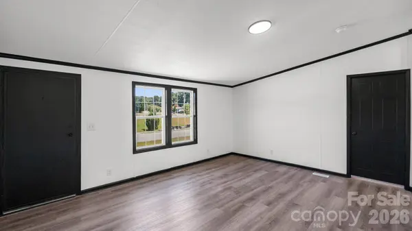 178 Zircon DR, Statesville, NC 28625