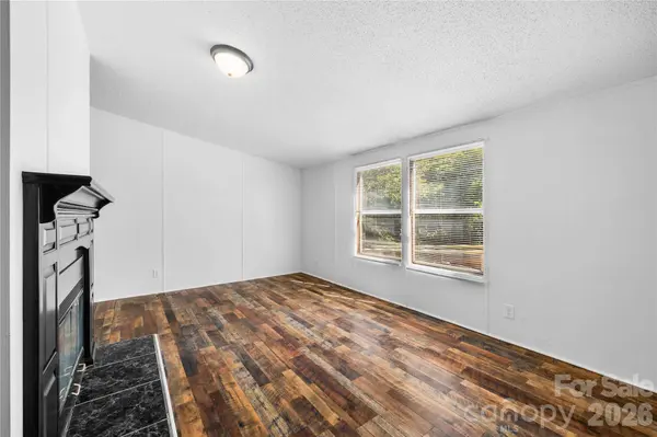 3285 Falcon Ridge RD, Maiden, NC 28650