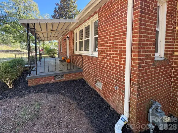 205 Sunrise AVE, Mount Gilead, NC 27306