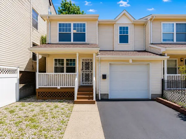 736 S 19th St, Newark, NJ 07103-1048