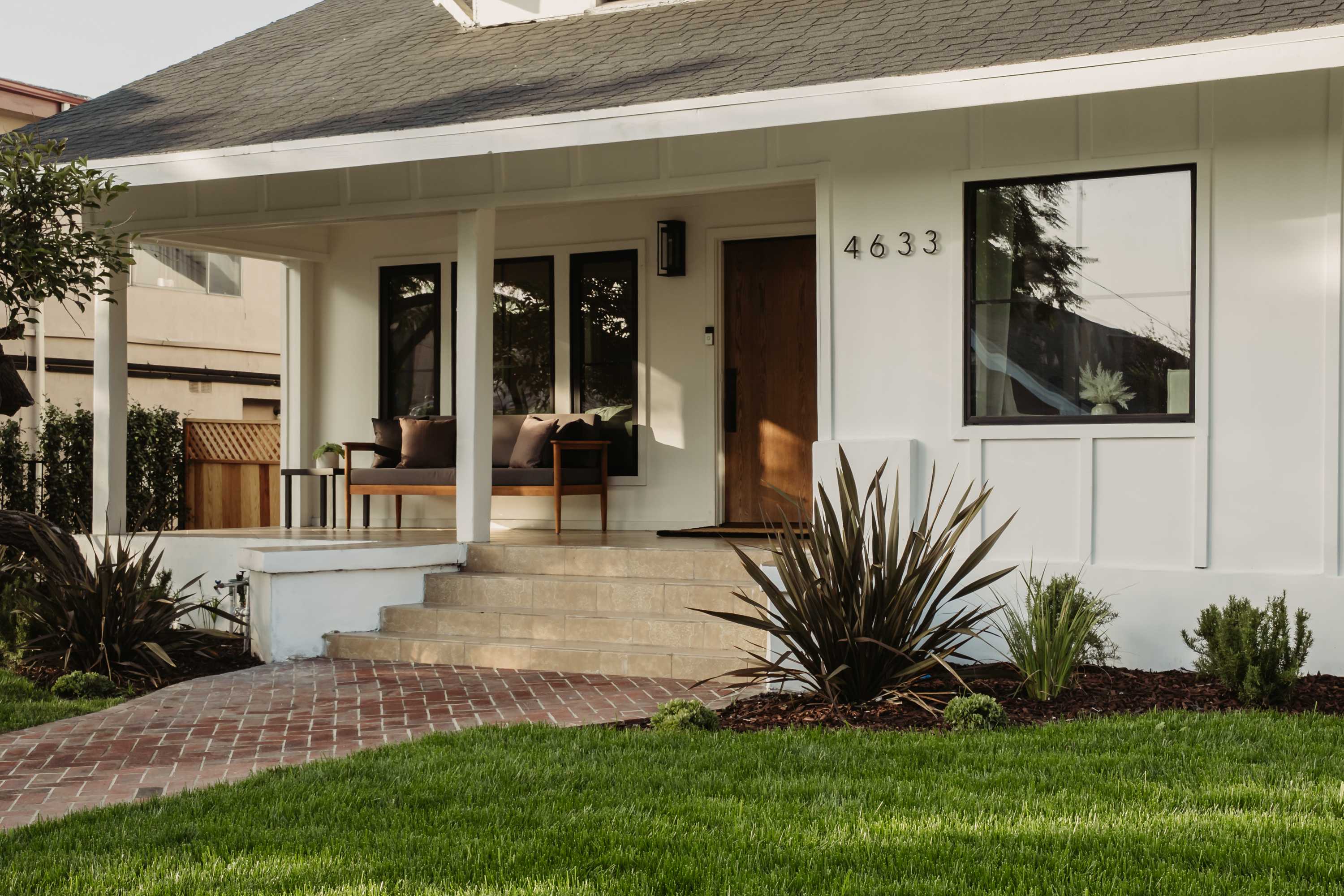 4633 Russell Ave, Los Angeles, CA 90027-4211