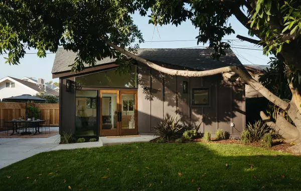 Los Angeles, CA 90027-4211,4633 Russell Ave