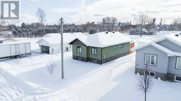255 East Balfour ST, Sault Ste. Marie, ON P6C1W9
