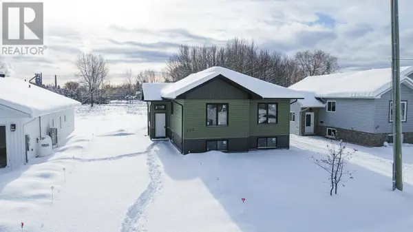 255 East Balfour ST, Sault Ste. Marie, ON P6C1W9