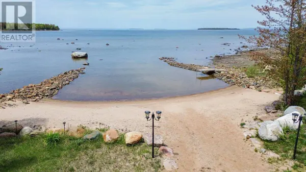 838 Four Seasons DR, Goulais River, ON P0S1E0