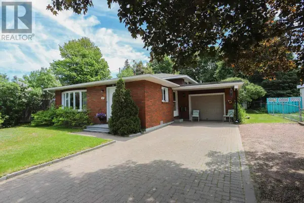 53 Chambers AVE, Sault Ste. Marie, ON P6A4T9