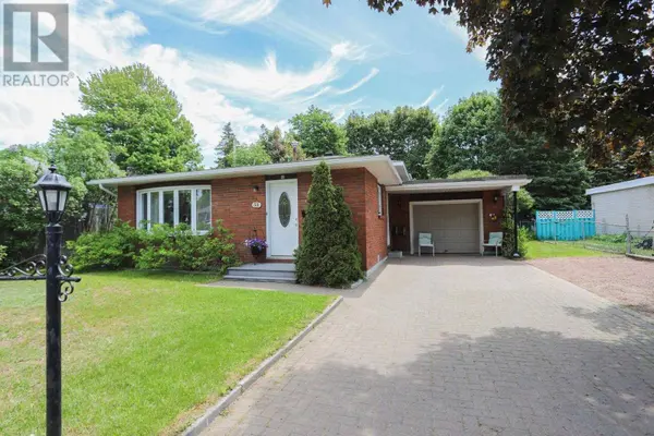 53 Chambers AVE, Sault Ste. Marie, ON P6A4T9