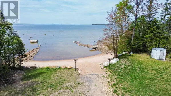 838 Four Seasons DR, Goulais River, ON P0S1E0