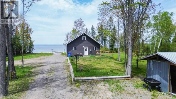 838 Four Seasons DR, Goulais River, ON P0S1E0