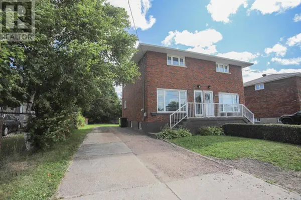 382 Farwell TER