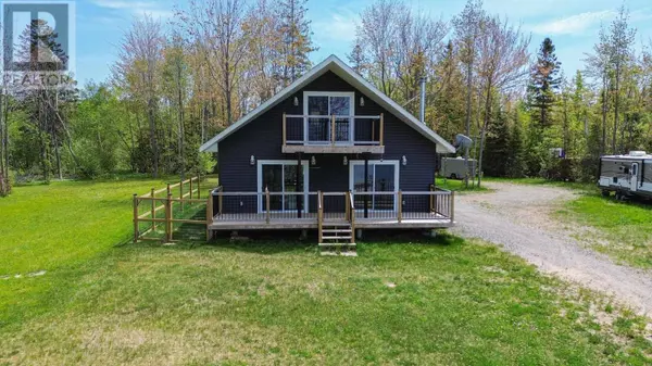 838 Four Seasons DR, Goulais River, ON P0S1E0