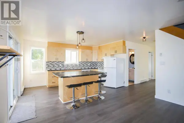 838 Four Seasons DR, Goulais River, ON P0S1E0
