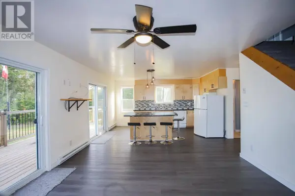 838 Four Seasons DR, Goulais River, ON P0S1E0