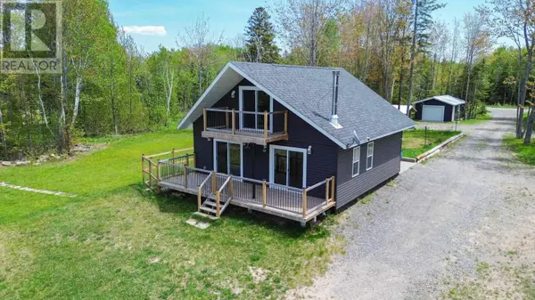 838 Four Seasons DR, Goulais River, ON P0S1E0