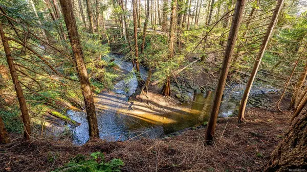 220 Marida Pl, Comox, BC V9M 2P7