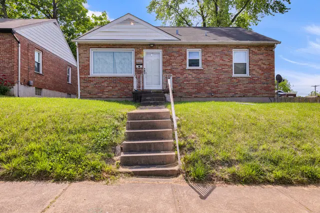 6150 Colorado Ave, St Louis, MO 63111-2336