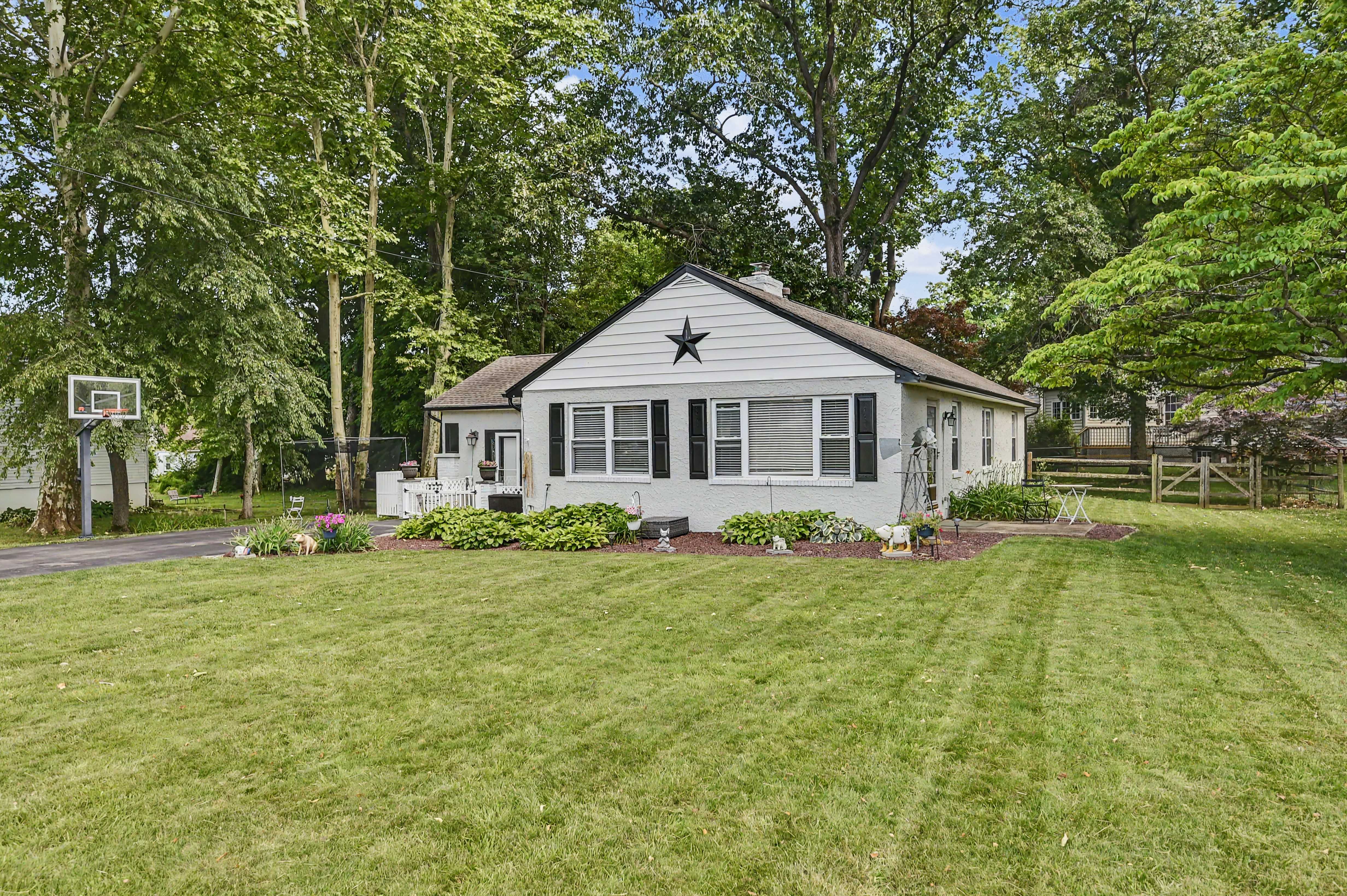 932 Lincoln Ave, West Chester, PA 19380-4549