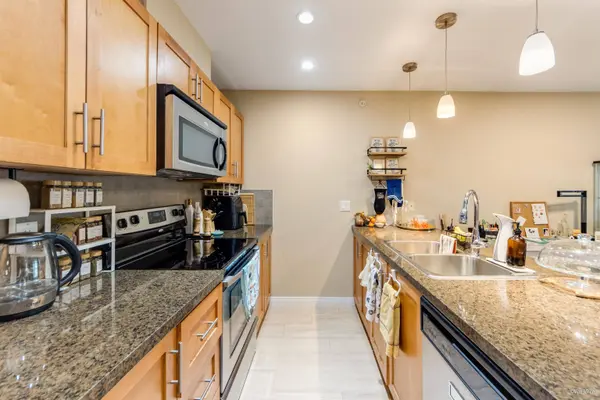 5000 Imperial ST #307, Burnaby, BC V5J 1C8