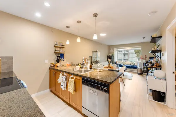 5000 Imperial ST #307, Burnaby, BC V5J 1C8