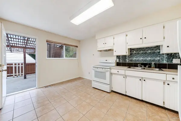 9687 131 ST, Surrey, BC V3T 3P4