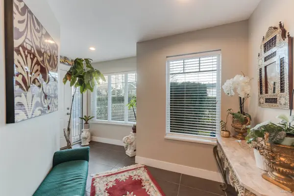 8358 121a ST #1, Surrey, BC V3W 1T6