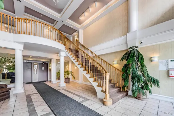 6631 Minoru BLVD #1209, Richmond, BC V6Y 1Z1