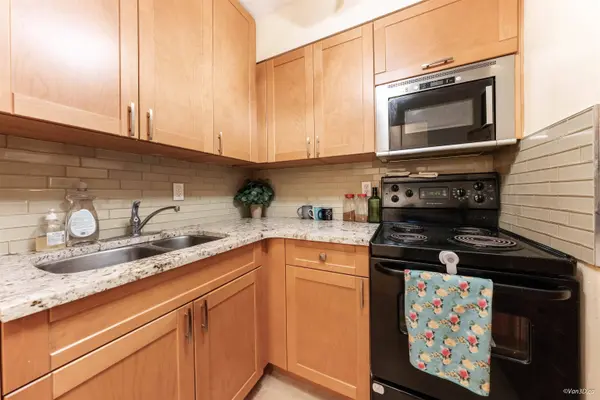 1545 E 2nd AVE #210, Vancouver, BC V5N 1C8