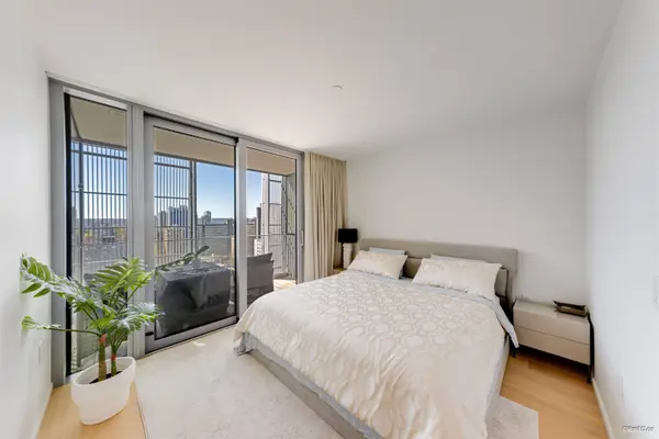 1568 Alberni ST #1605, Vancouver, BC V6G 0E3