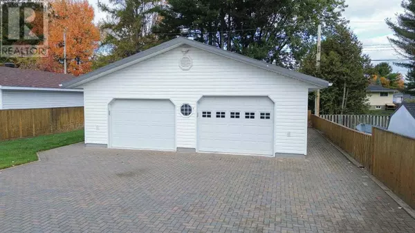 38 South Market ST, Sault Ste Marie, ON P6A5G4