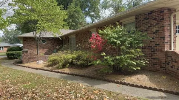 Tipton, MO 65081-8515,111 Orleans Pl