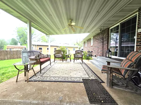 Tipton, MO 65081-8320,502 Ferguson Ave