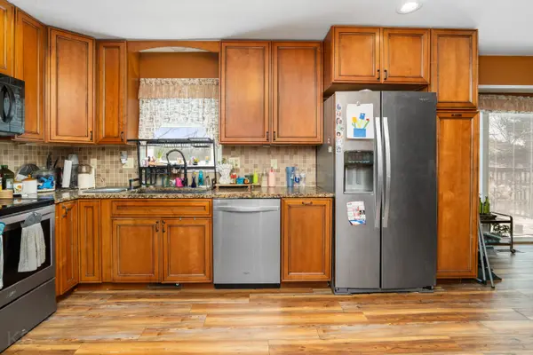 2807 Quail Run Dr, Sedalia, MO 65301-9048