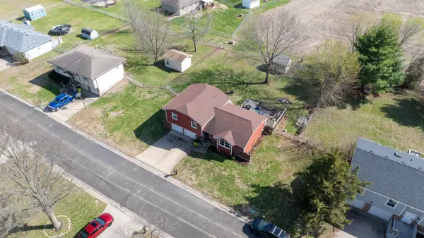 2807 Quail Run Dr, Sedalia, MO 65301-9048