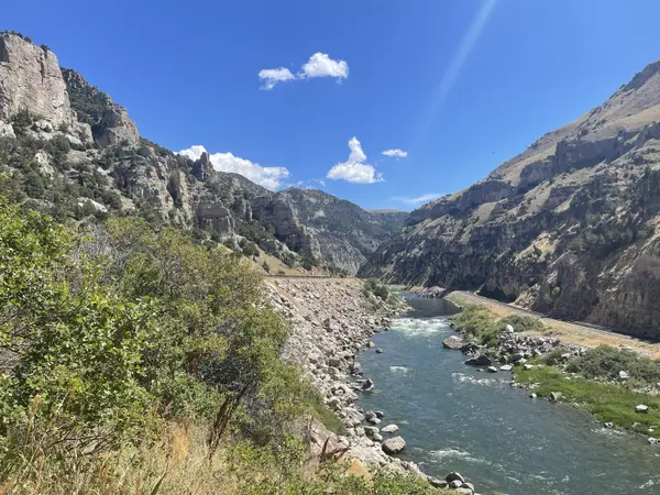 Sell Land in Wyoming