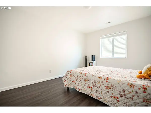 804 NW BROOKHILL ST, Hillsboro, OR 97124