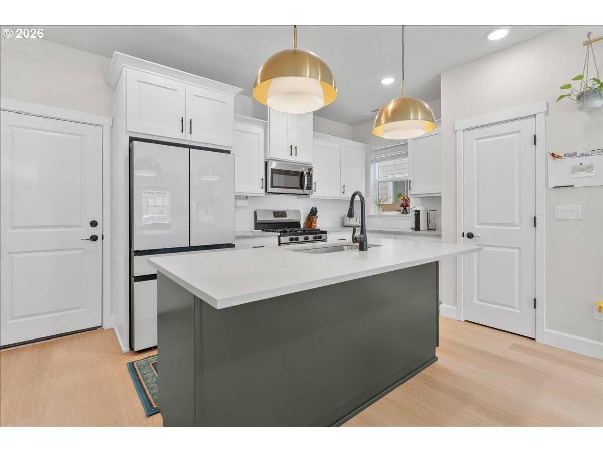 3901 SE 81ST AVE, Hillsboro, OR 97123 - interior