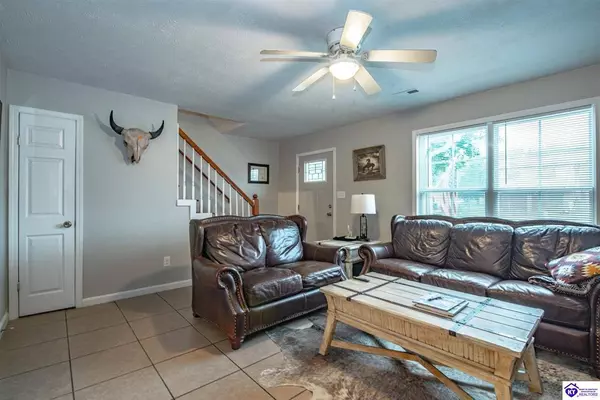 1388 Kingswood Way, Radcliff, KY 40160