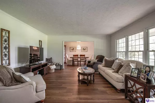 985 Buck Knobs Road, Ekron, KY 40117