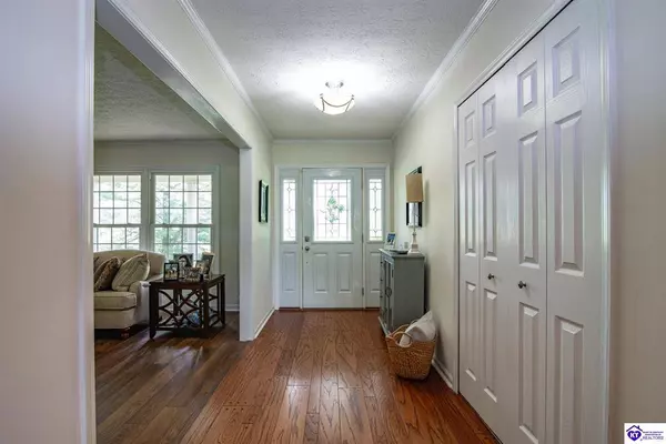 985 Buck Knobs Road, Ekron, KY 40117