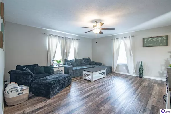 90 Charlie Pile Road, Guston, KY 40142