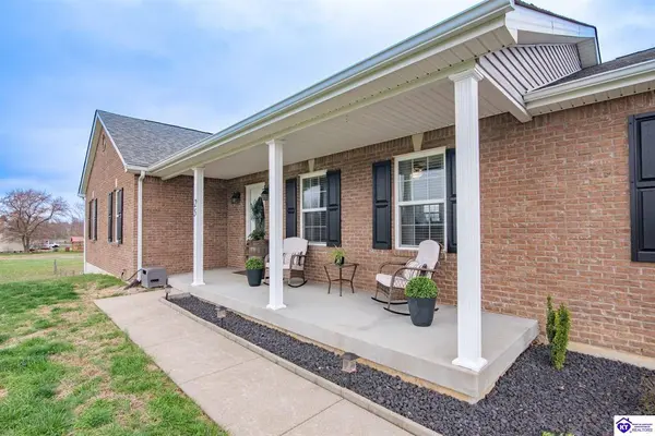 25 Hummingbird Lane, Vine Grove, KY 40175