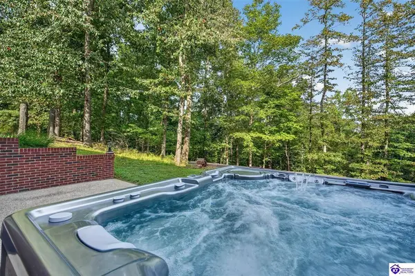 264 Bobwhite Road, Brandenburg, KY 40108