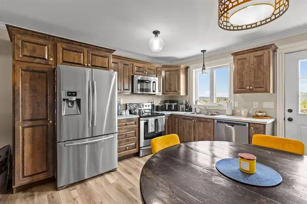 33 Farmland Lane, Conception Bay South, NL A1X 7L7