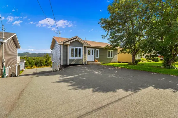 33 Farmland Lane, Conception Bay South, NL A1X 7L7