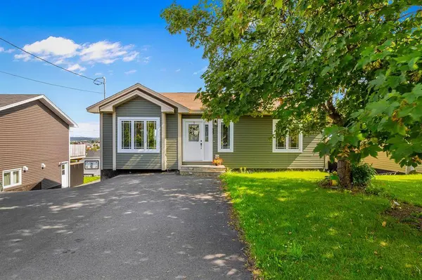 33 Farmland Lane, Conception Bay South, NL A1X 7L7