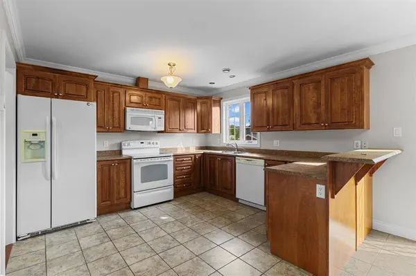 7 Kingsway Drive, Conception Bay South, NL A1X 6R5