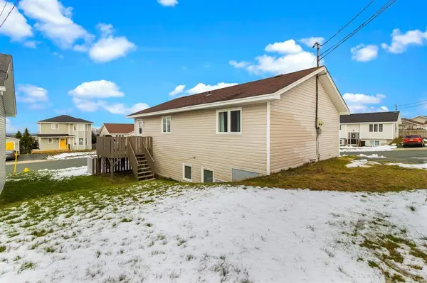 2 Sabre Street, St. John's, NL A1A 6B7
