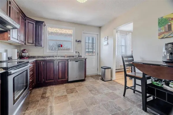 41 Jane Heights, Paradise, NL A1L 1E6
