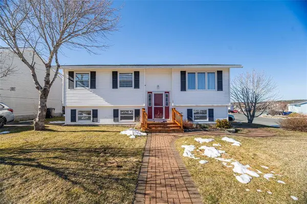 41 Jane Heights, Paradise, NL A1L 1E6