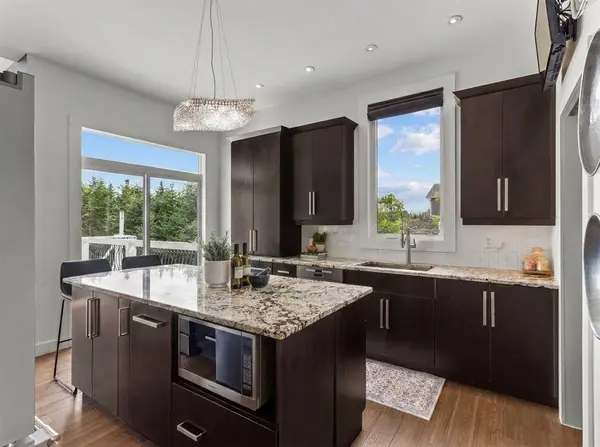 28 Flora Drive, Torbay, NL A1K 1M5